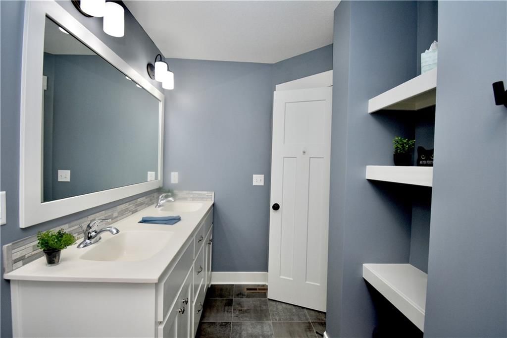 9858 N Smalley Avenue — photo 23