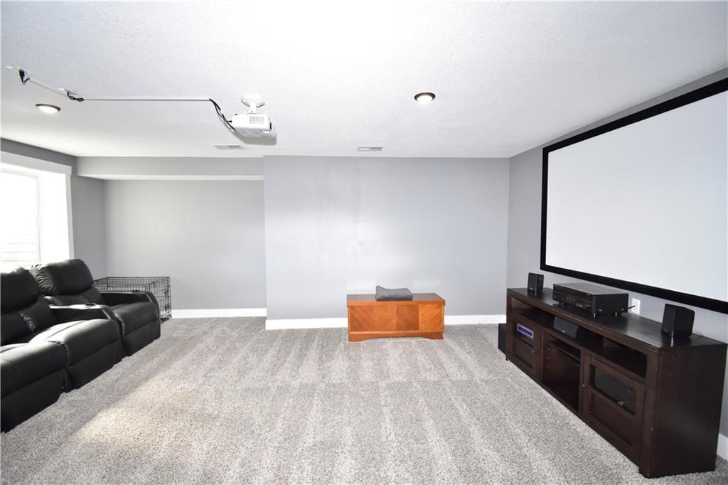 9858 N Smalley Avenue — photo 27