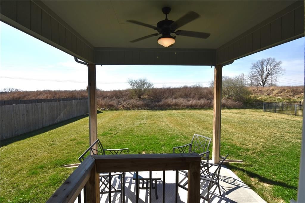 9858 N Smalley Avenue — photo 31