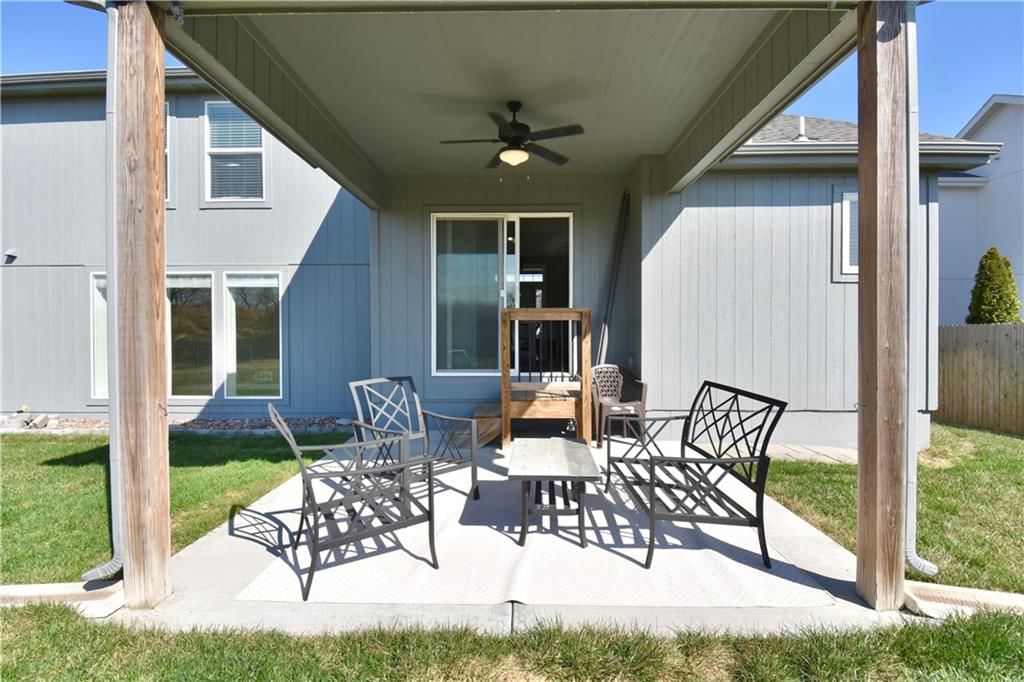 9858 N Smalley Avenue — photo 35