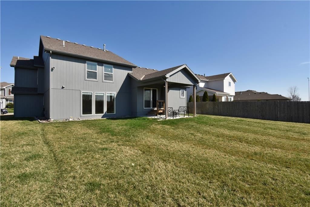 9858 N Smalley Avenue — photo 36