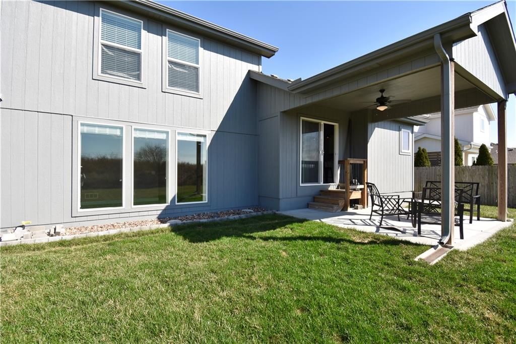 9858 N Smalley Avenue — photo 39