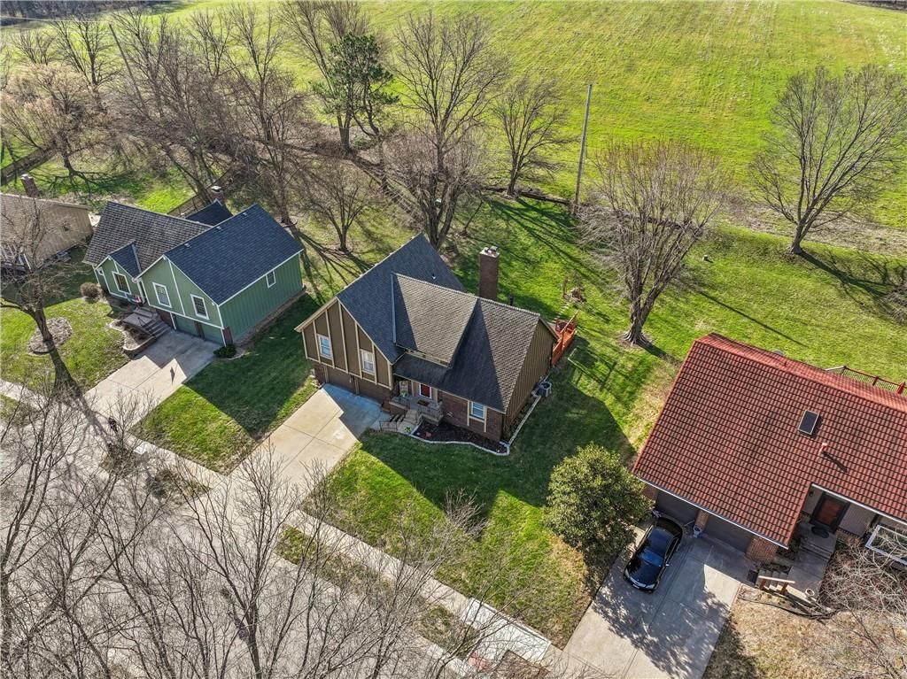 3711 NE Beechwood Drive — photo 5