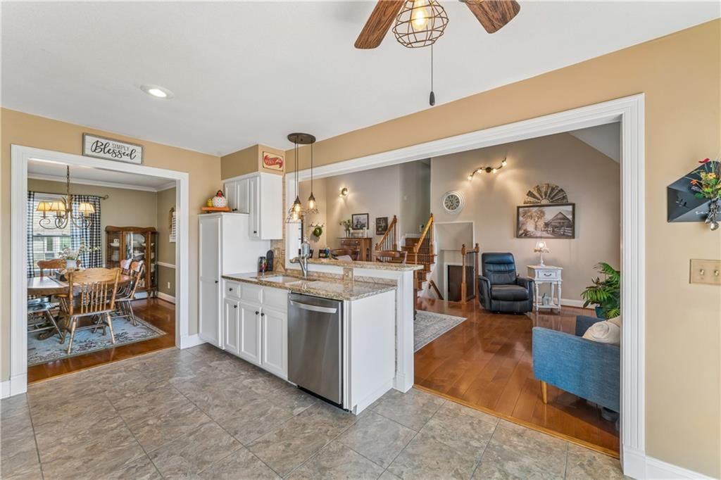 3711 NE Beechwood Drive — photo 9