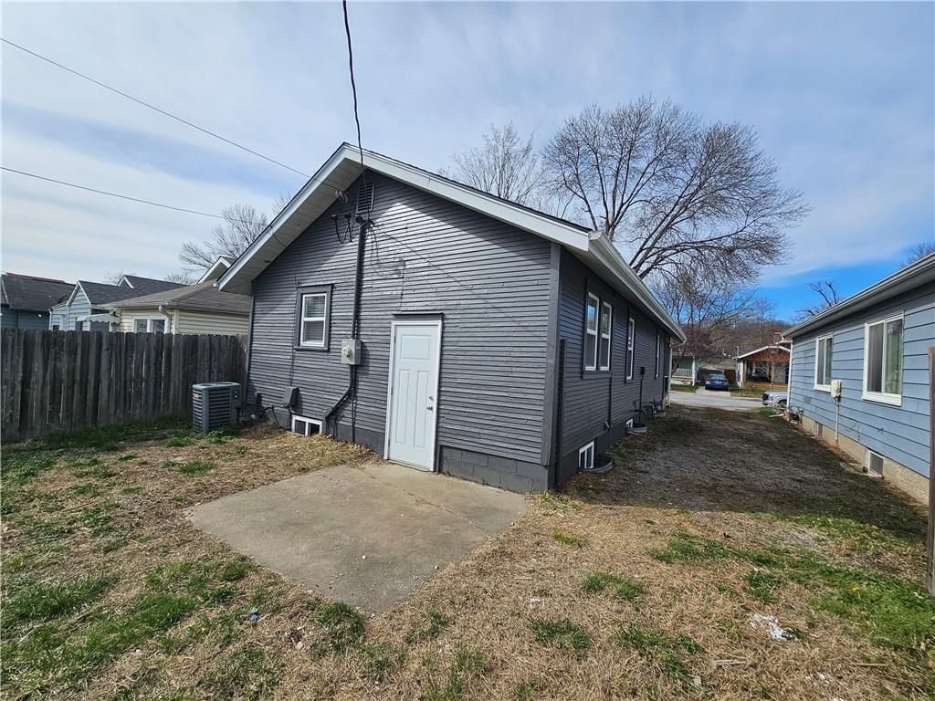 1229 E 24th Avenue — photo 42