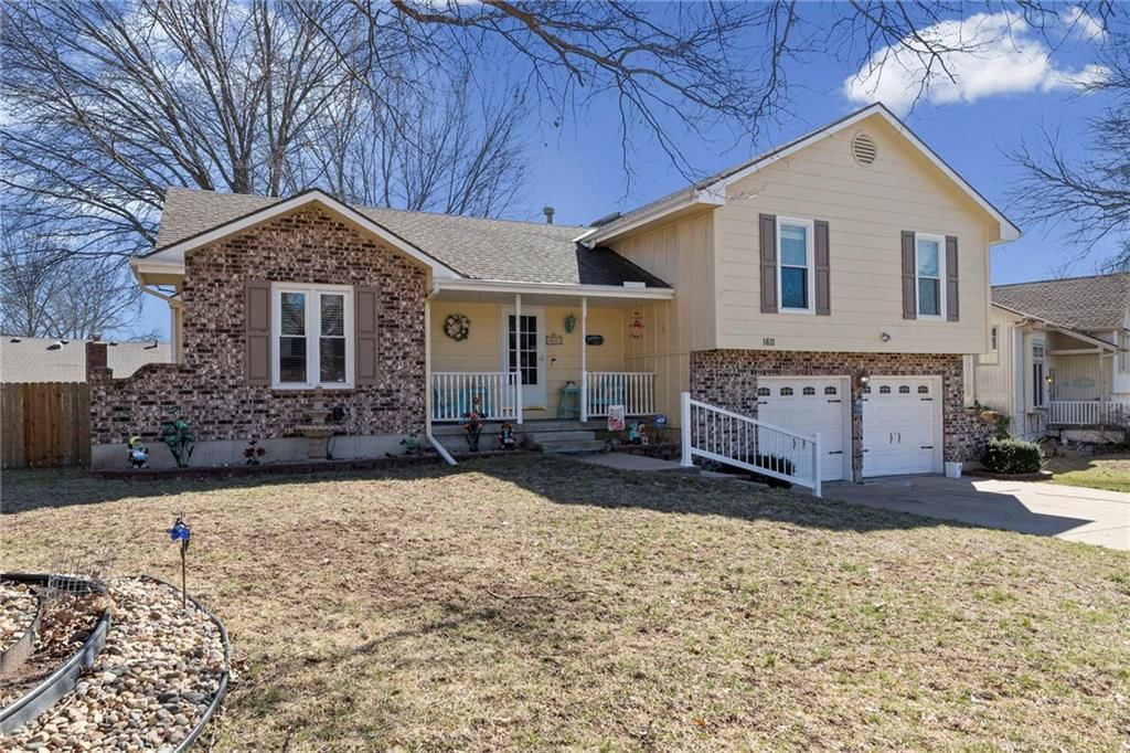 1611 NE Duchess Drive — photo 3