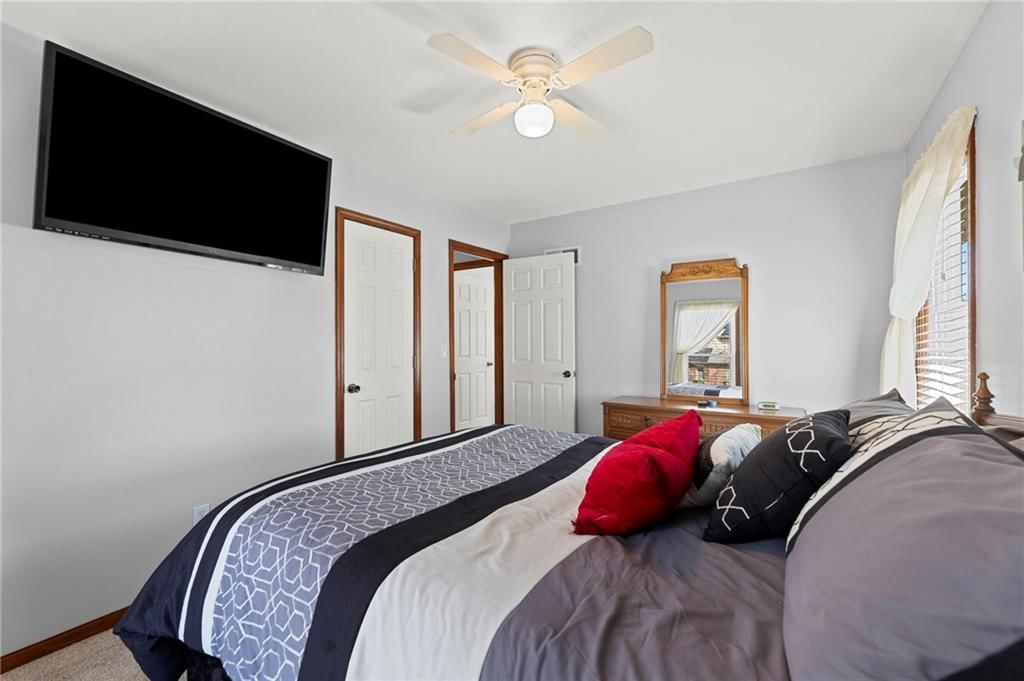 1611 NE Duchess Drive — photo 18