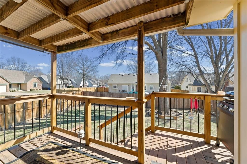 1611 NE Duchess Drive — photo 27