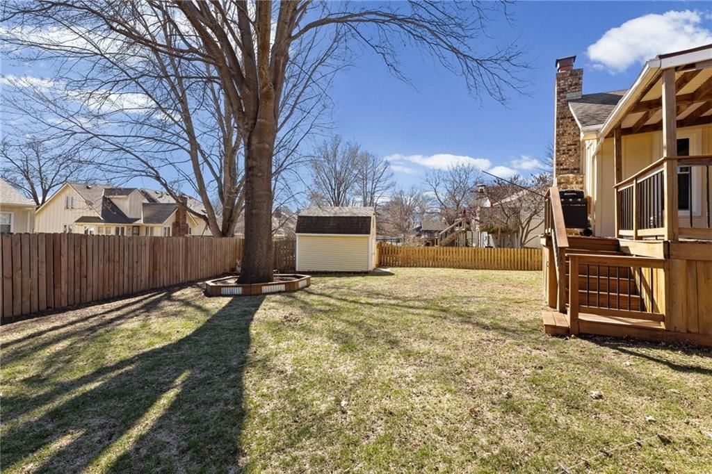 1611 NE Duchess Drive — photo 28