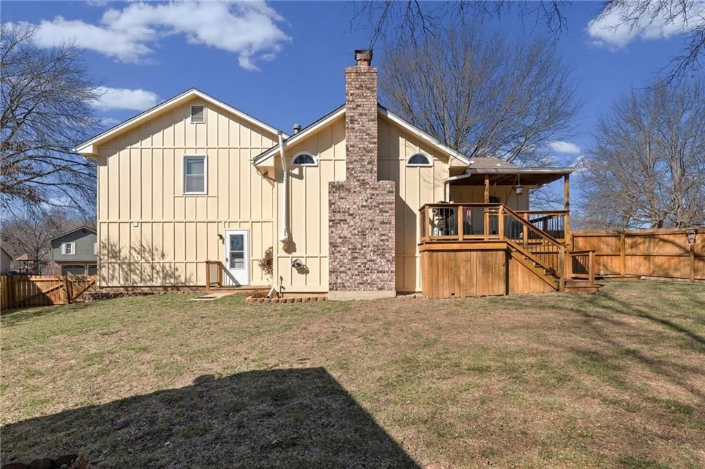 1611 NE Duchess Drive — photo 32