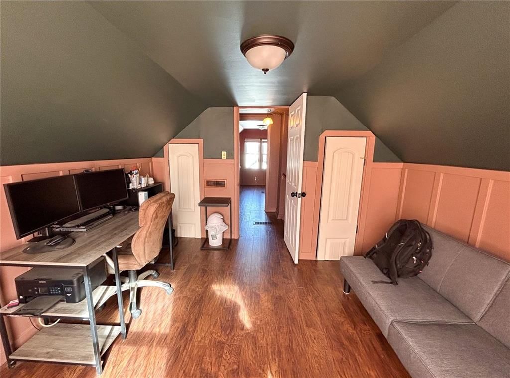 606 Thornton Street — photo 14