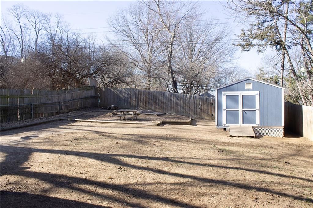 606 Thornton Street — photo 18