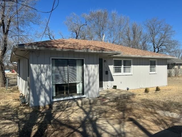 715 E National Avenue — photo 3