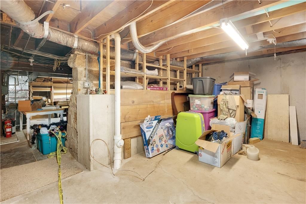 121 W North Street — photo 46
