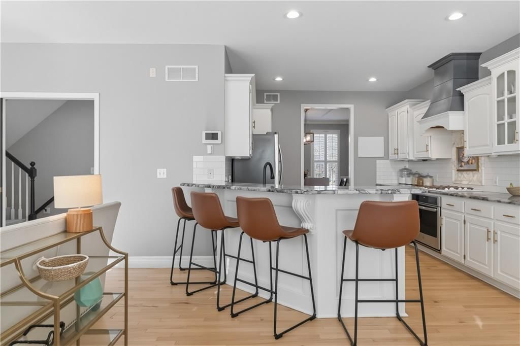 5827 MANOR Lane — photo 11
