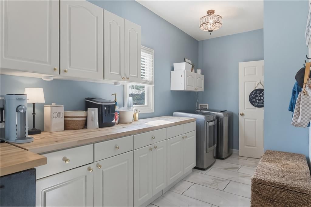 5827 MANOR Lane — photo 14