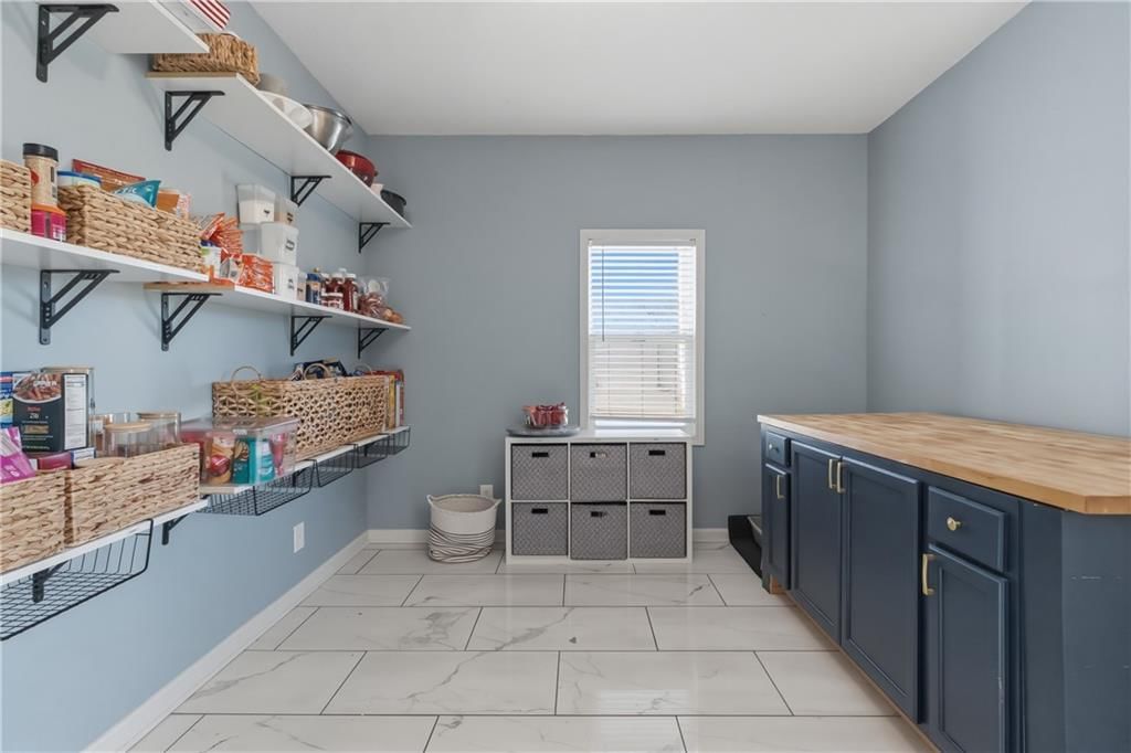 5827 MANOR Lane — photo 15