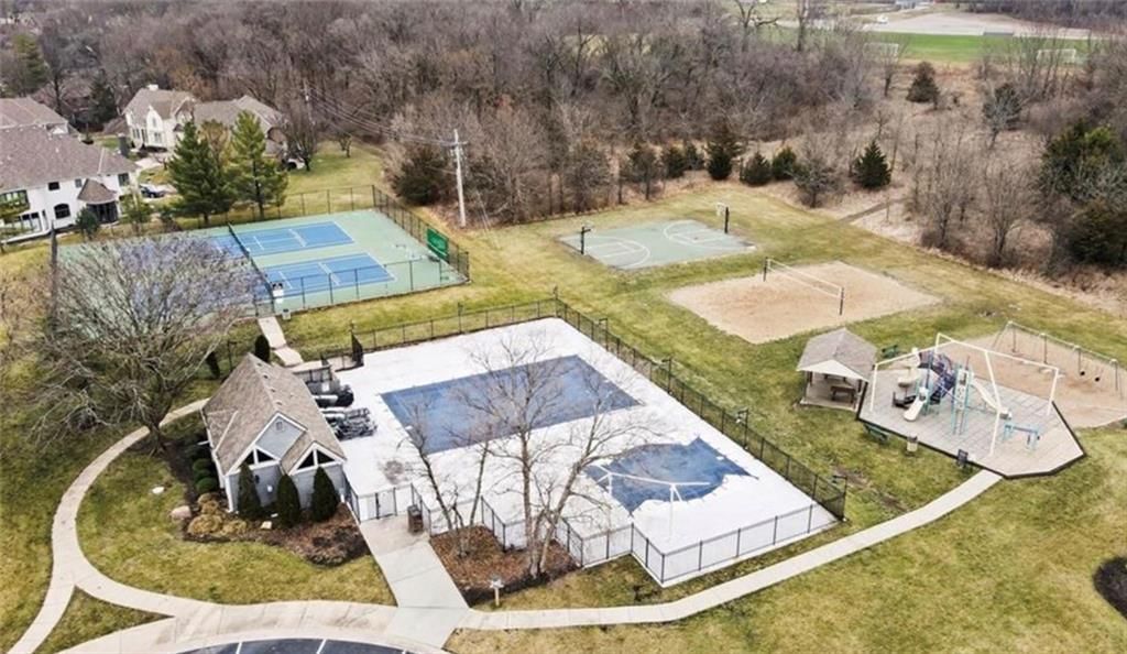 5827 MANOR Lane — photo 36