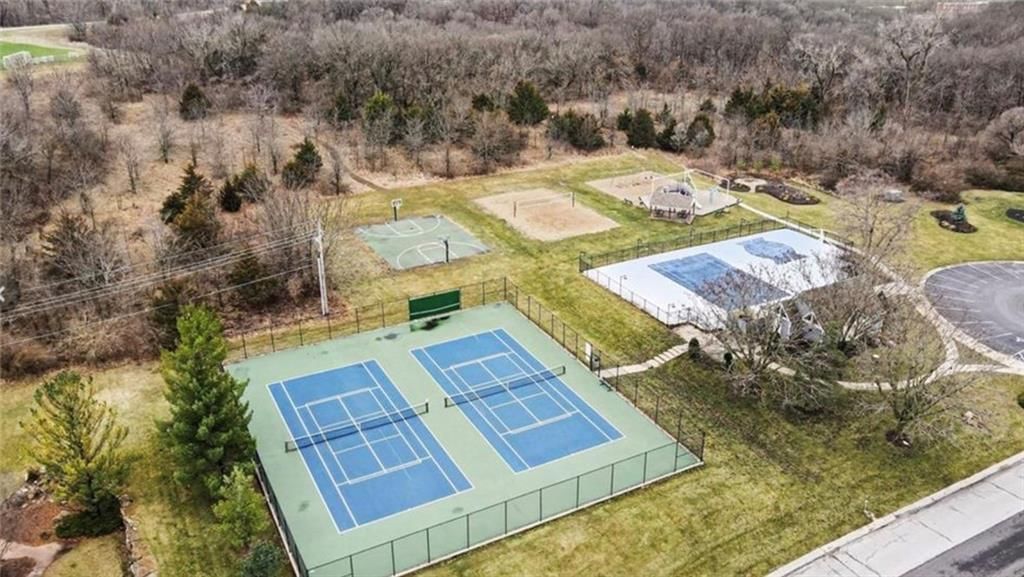 5827 MANOR Lane — photo 37
