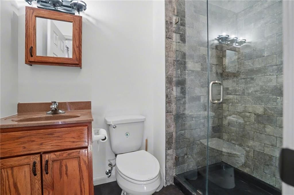 611 Jones Street — photo 27
