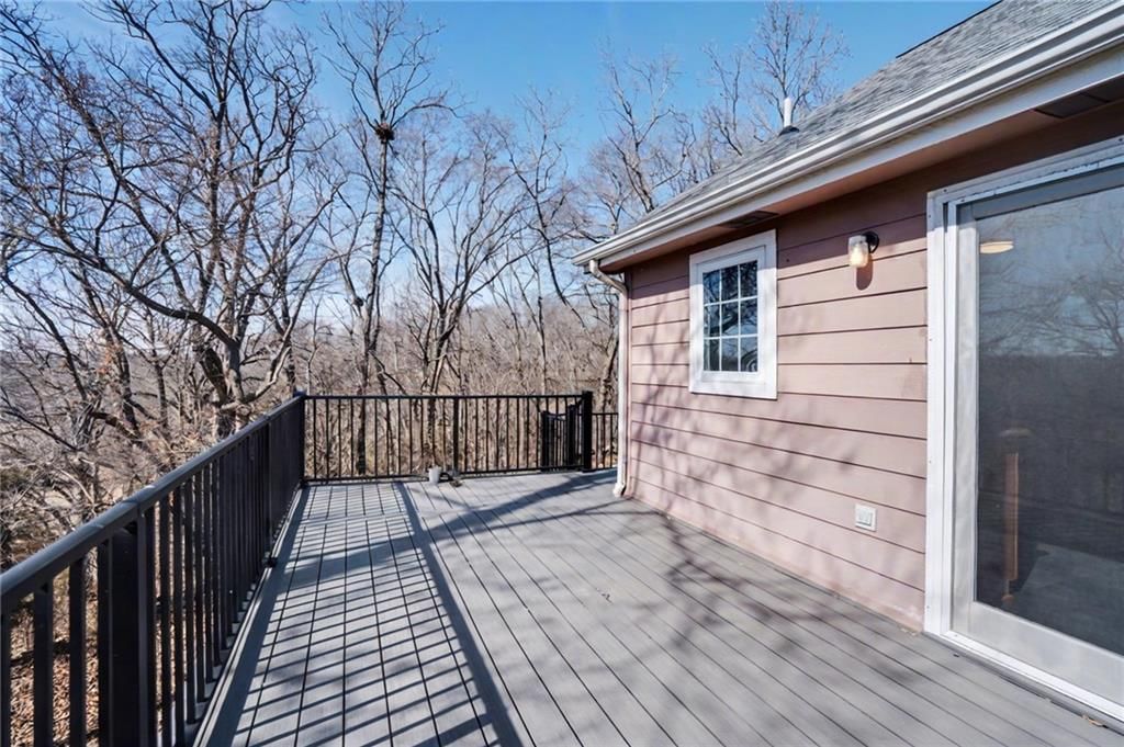 611 Jones Street — photo 39