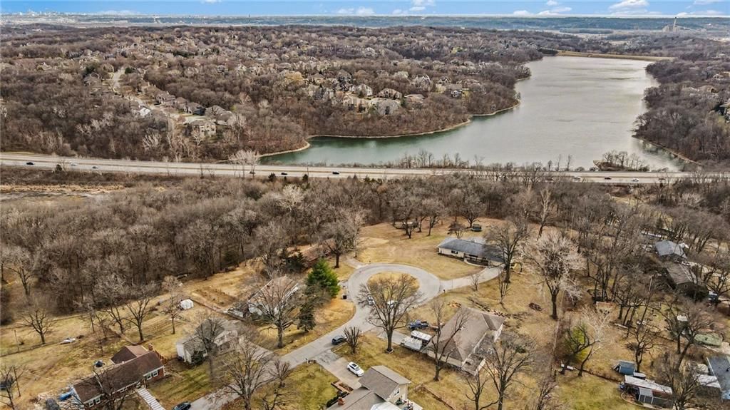 6501 NW Valley View Drive — photo 3