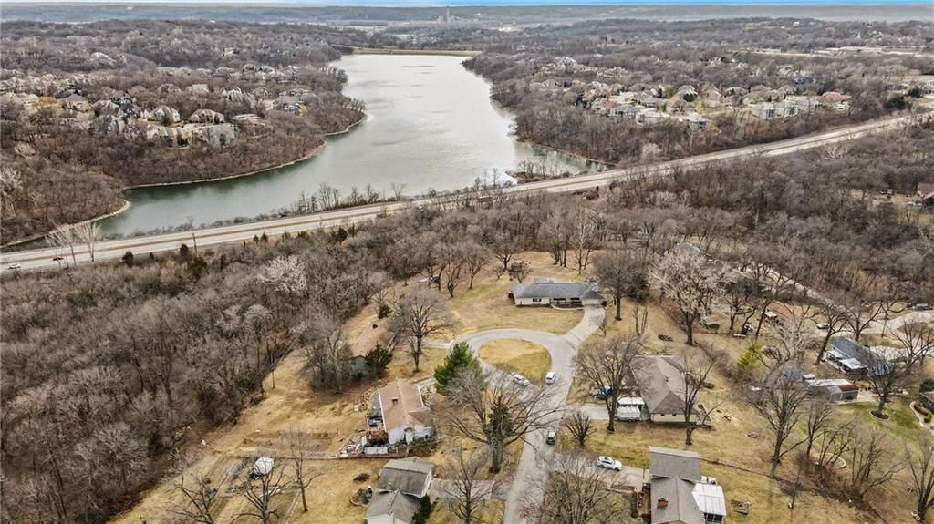 6501 NW Valley View Drive — photo 4