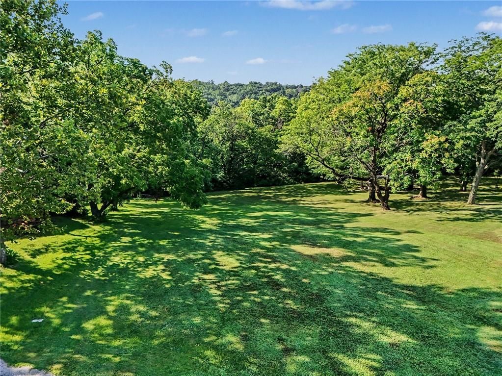 6501 NW Valley View Drive, Parkville, MO