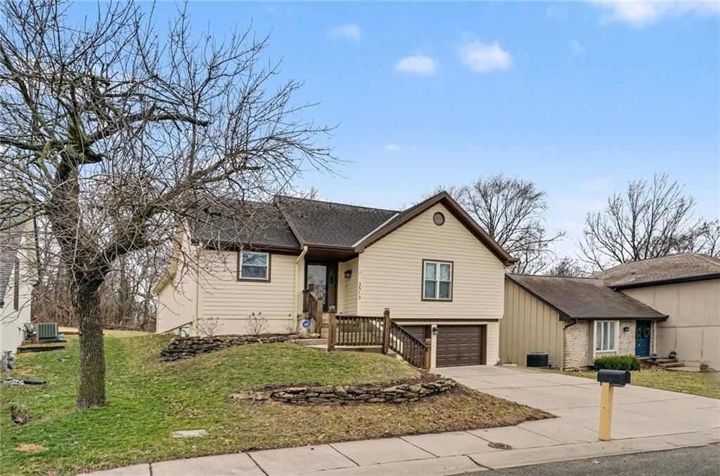 3513 NE Apple Tree Lane — photo 3