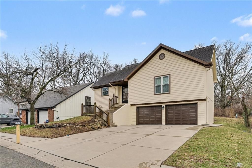3513 NE Apple Tree Lane — photo 4