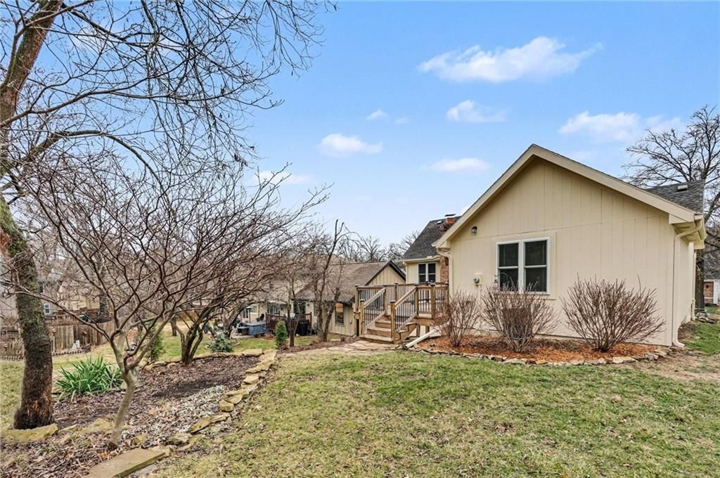 3513 NE Apple Tree Lane — photo 30