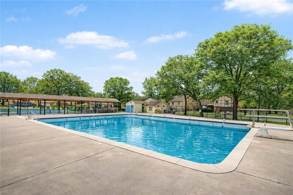3513 NE Apple Tree Lane — photo 35
