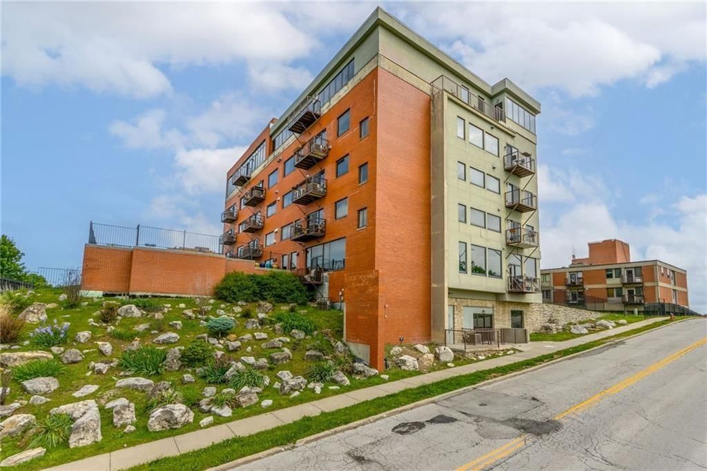 2940 Baltimore Avenue — photo 29
