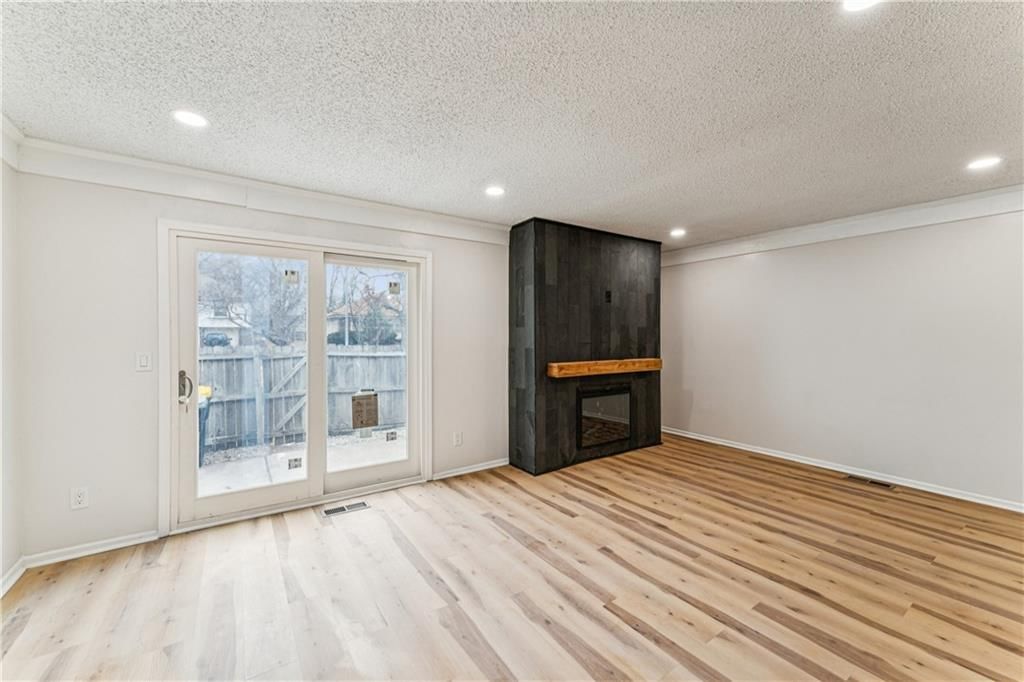 5923 Ridgeway Avenue — photo 7
