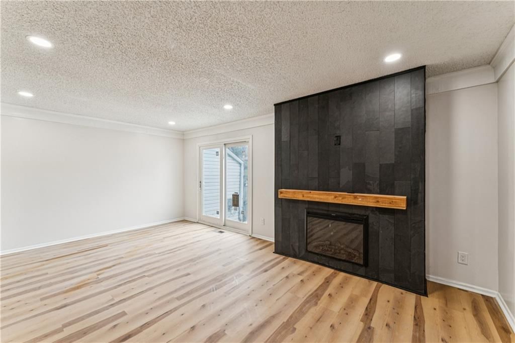 5923 Ridgeway Avenue — photo 8
