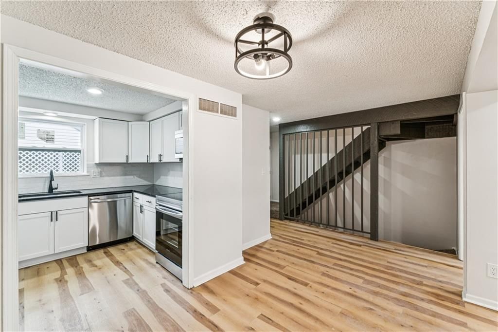 5923 Ridgeway Avenue — photo 13