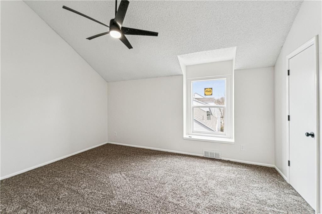 5923 Ridgeway Avenue — photo 20
