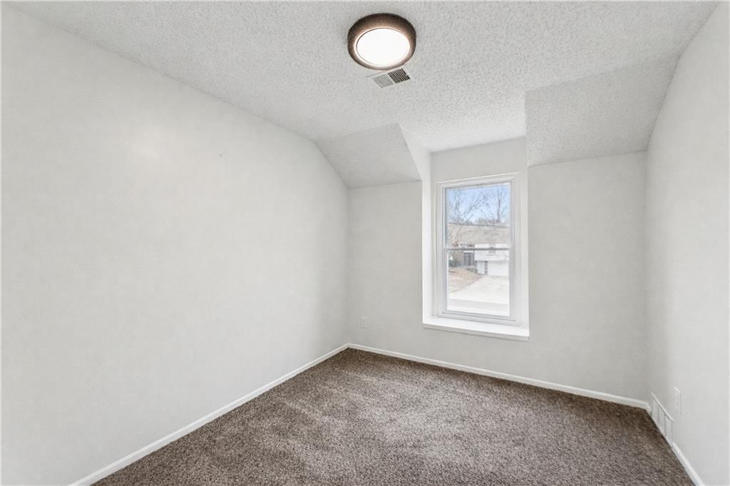 5923 Ridgeway Avenue — photo 26