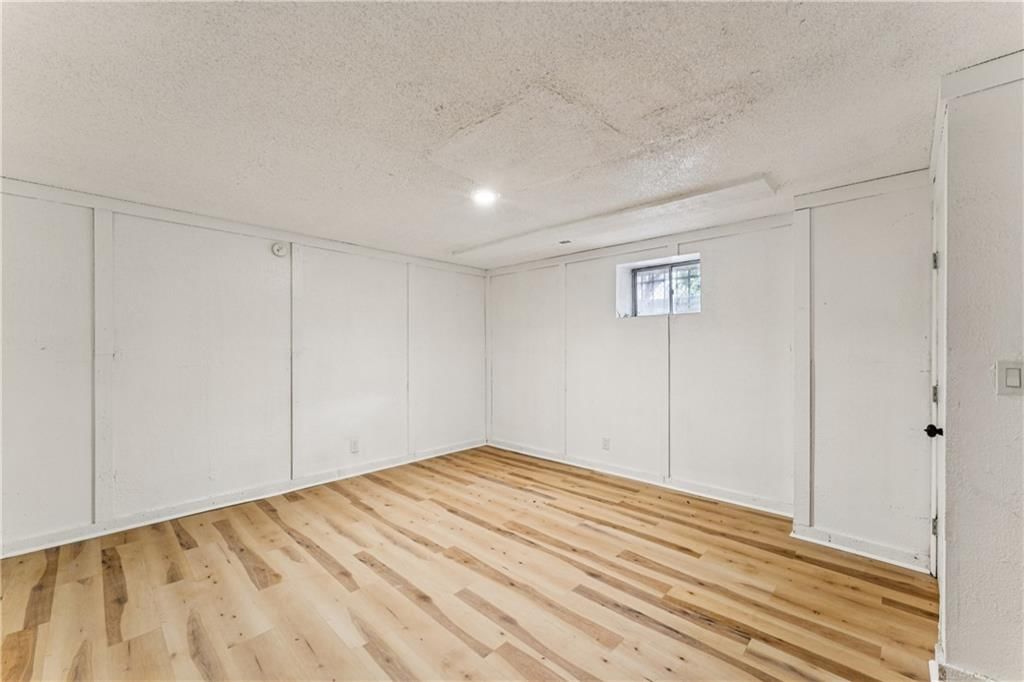 5923 Ridgeway Avenue — photo 32