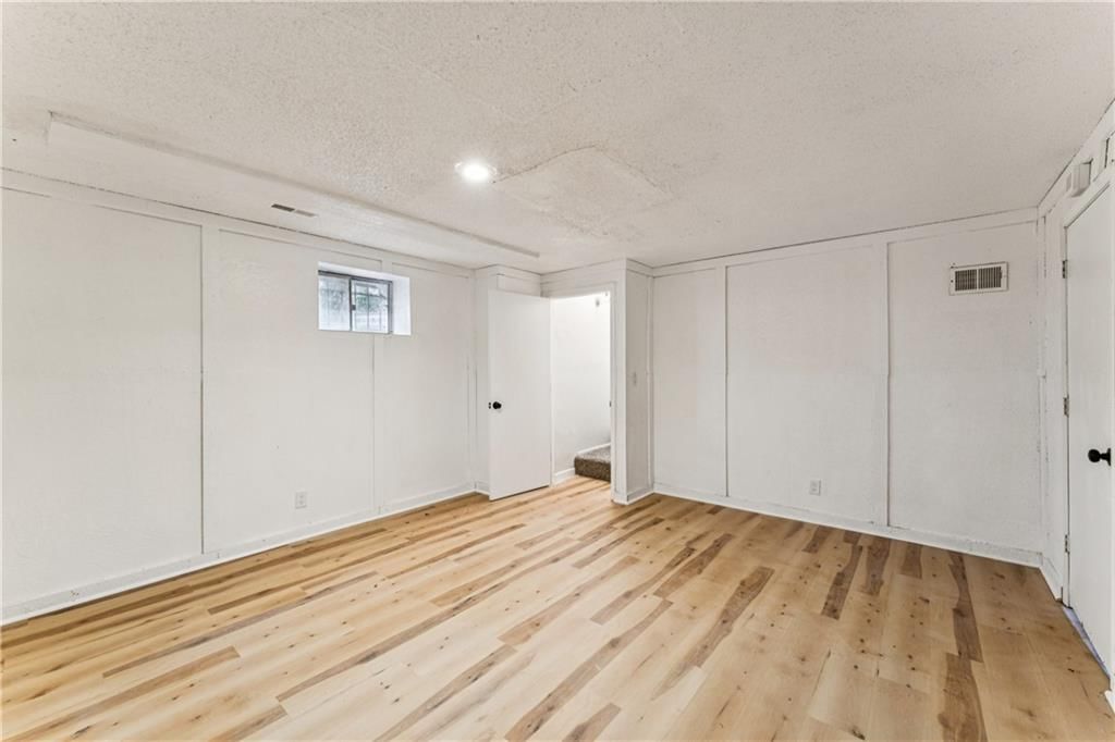 5923 Ridgeway Avenue — photo 33