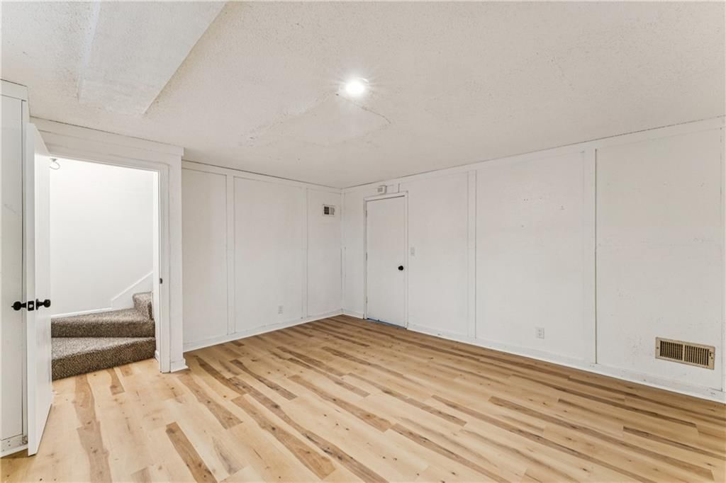 5923 Ridgeway Avenue — photo 34