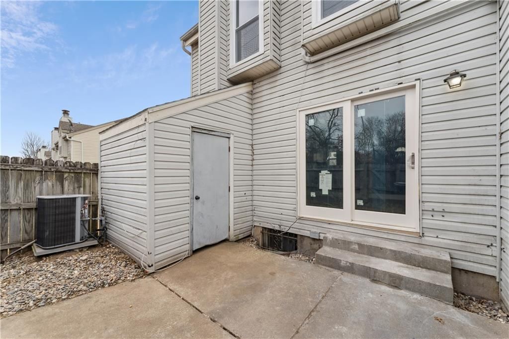 5923 Ridgeway Avenue — photo 38