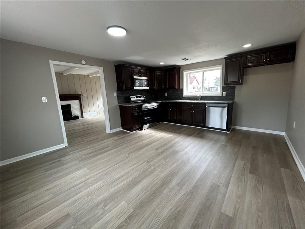 4703 N Hifner Street — photo 4