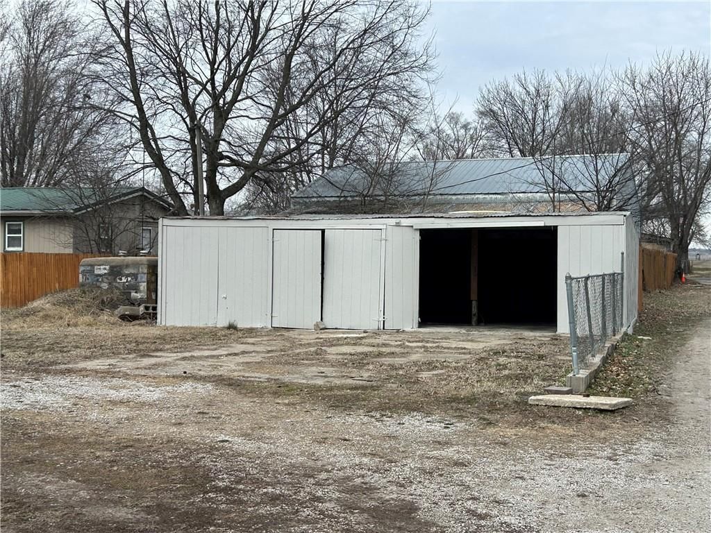 4703 N Hifner Street — photo 16