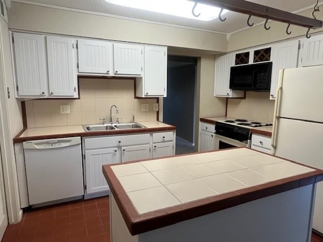 9624 Perry Lane — photo 18
