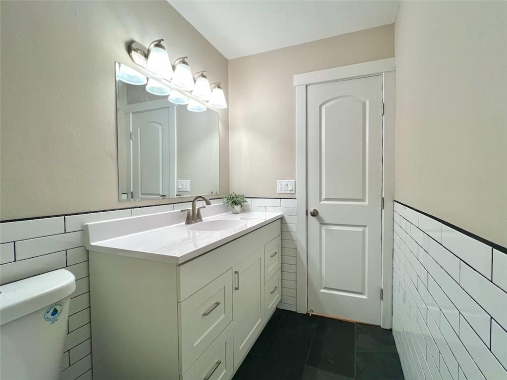 2414-16 Jasu Drive — photo 15