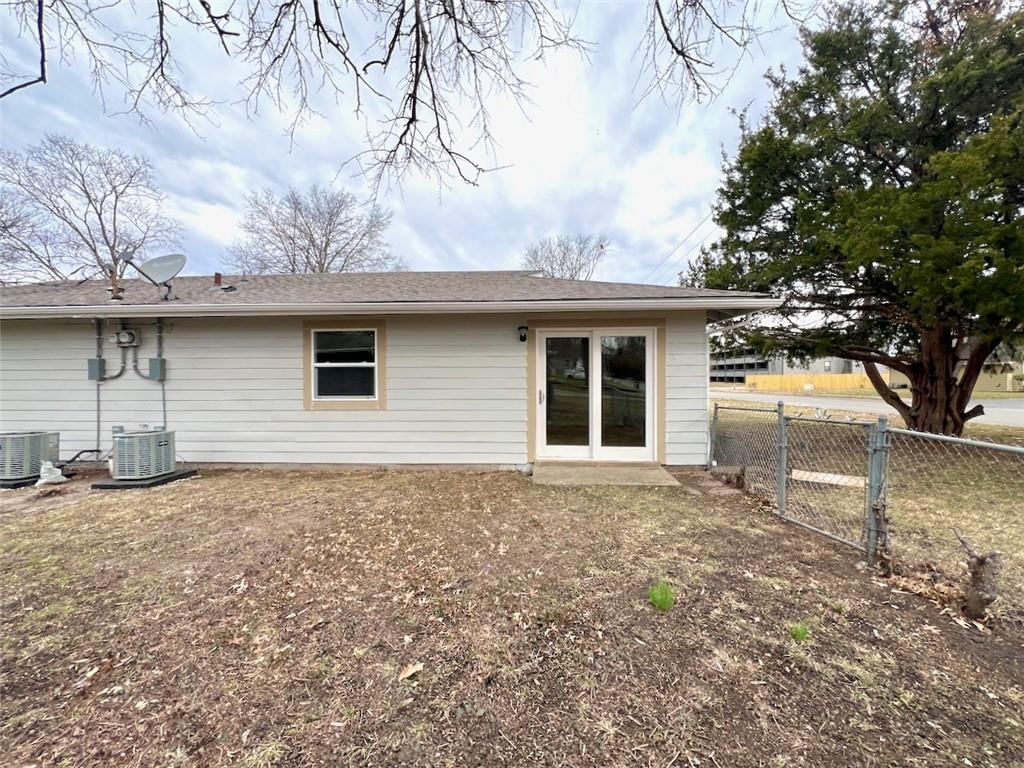 2414-16 Jasu Drive — photo 23