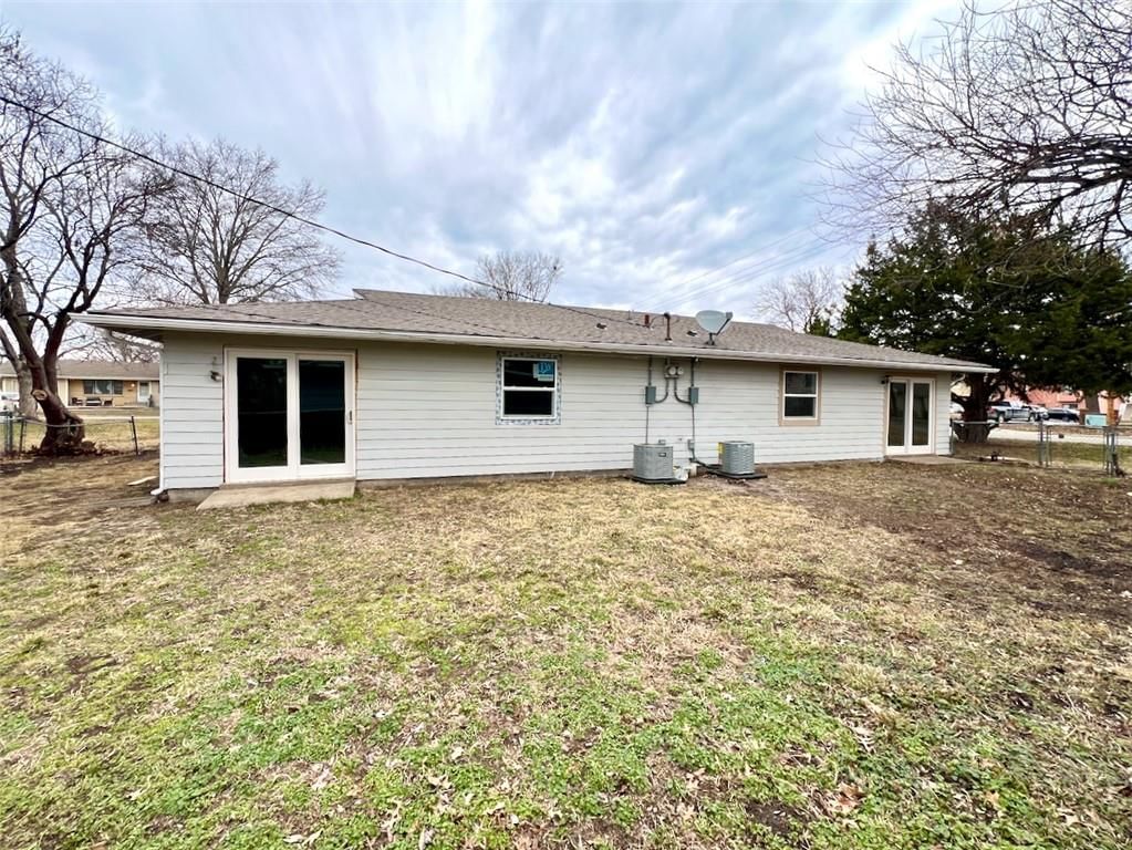 2414-16 Jasu Drive — photo 25