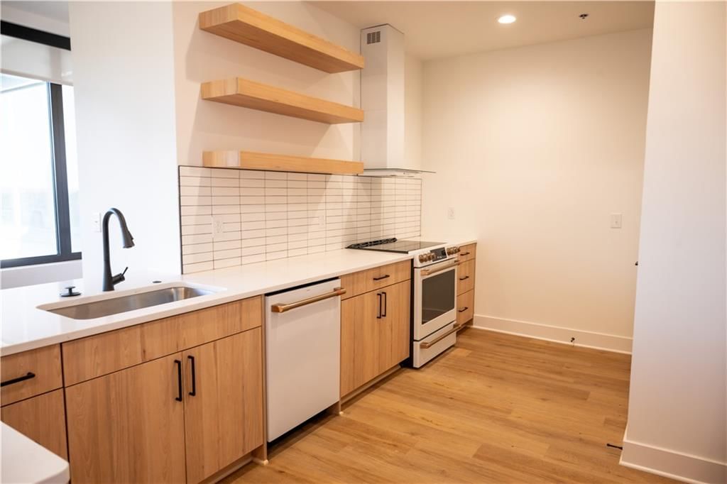 2940 Baltimore Avenue — photo 15