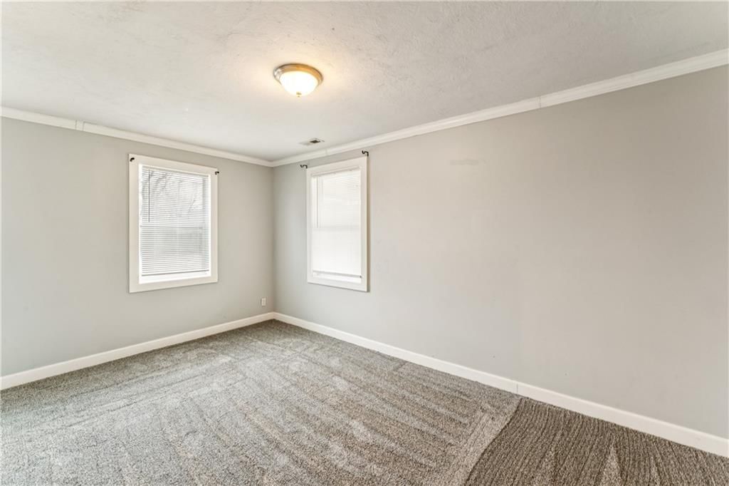 316 W Elm Street — photo 15